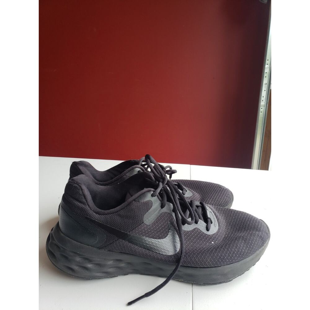Nike Revolution 6 Shoes Size 9.5 Mens Black Running Athletic Sneakers DD8475 - Picture 2 of 13